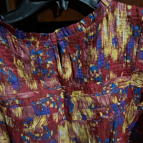 Short Sleeve Blouse - Picture 10 of 11